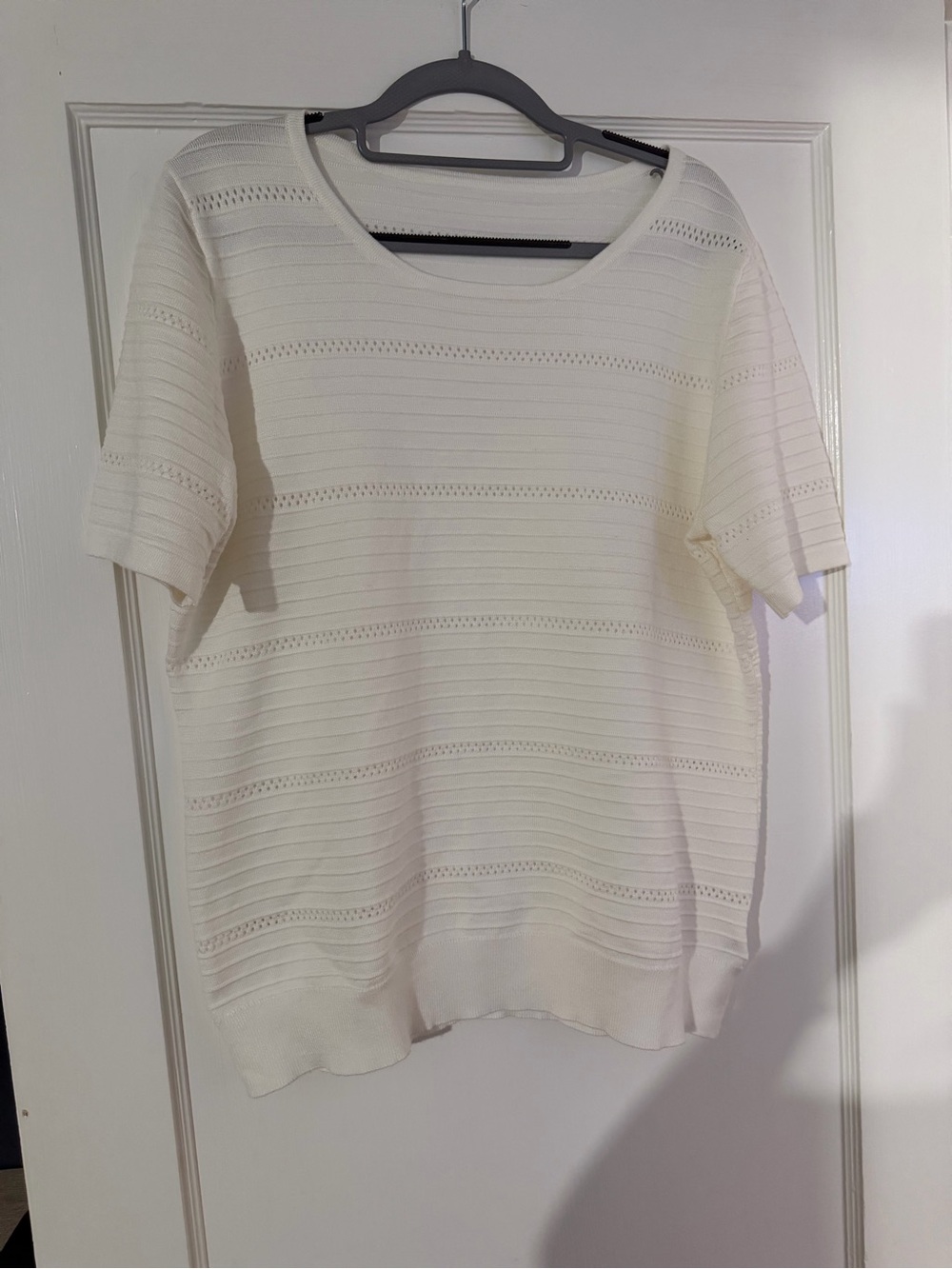 Women’s Cream Short-Sleeve Knit Top